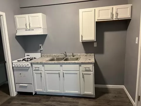 Kitchen - 341 S Harrison Ave, Kankakee, IL 60901 photo 2 of 3