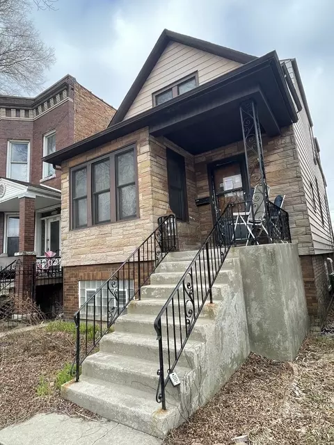 3246 N Richmond St, Chicago, IL 60618