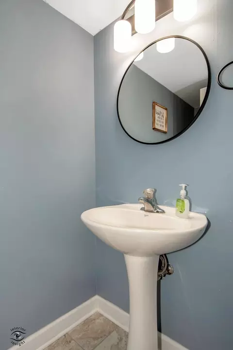 Bath - 25181 Faraday Rd, Manhattan, IL 60442 photo 1 of 2