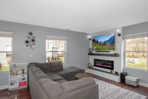 Living - 25181 Faraday Rd, Manhattan, IL 60442 photo 1 of 1