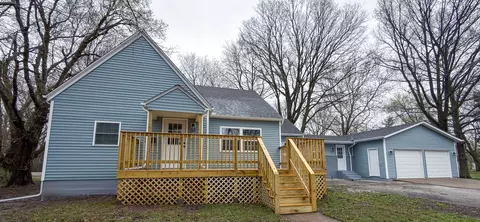 103 W 2nd St, Broadlands, IL 61816