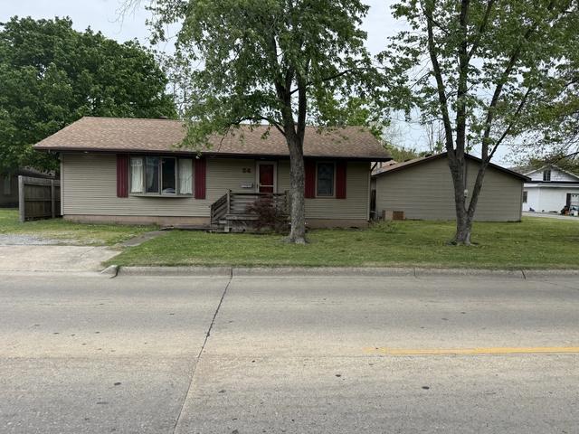 24 W Sloan St, Harrisburg, IL 62946