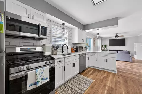 Kitchen - Undisclosed, Aurora, IL 60504 photo 3 of 3