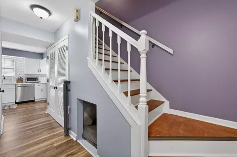 Entry Way - Undisclosed, Aurora, IL 60504 photo 1 of 1