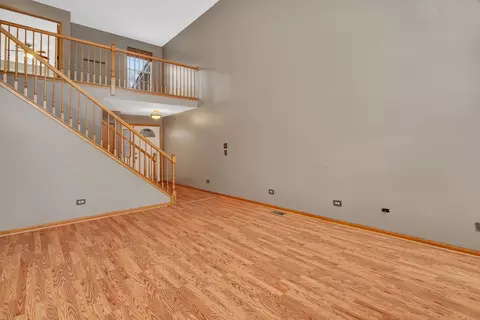 Living - 936 Treeline Ct, Lockport, IL 60441 photo 4 of 8