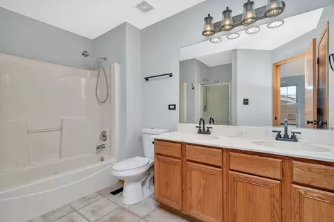 Bath - 936 Treeline Ct, Lockport, IL 60441 photo 1 of 3