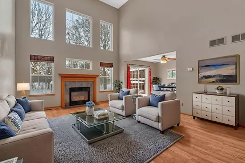 Living - 936 Treeline Ct, Lockport, IL 60441 photo 3 of 8