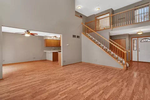 Living - 936 Treeline Ct, Lockport, IL 60441 photo 6 of 8