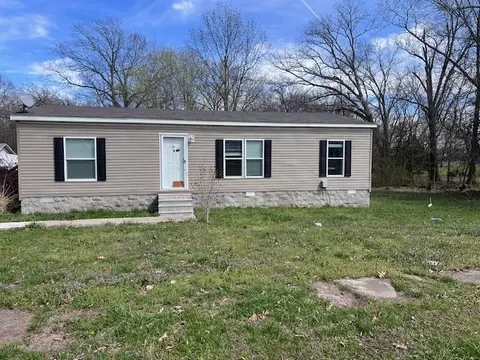344 Seba St, Hurst, IL 62949