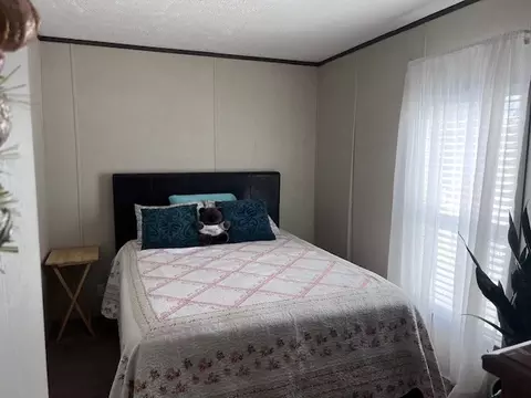 Bedroom - 344 Seba St, Hurst, IL 62949 photo 4 of 4
