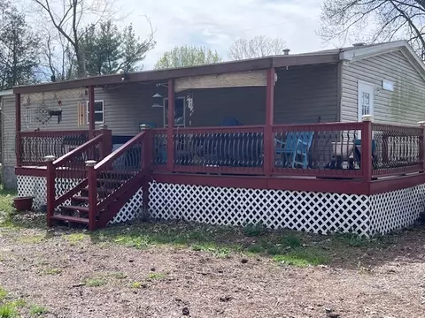 Exterior - 344 Seba St, Hurst, IL 62949 photo 4 of 4