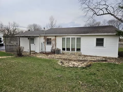 24026 S Timberwood Dr, Minooka, IL 60447