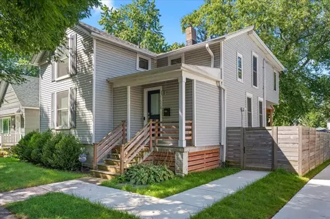1504 Ashland Ave, Evanston, IL 60201