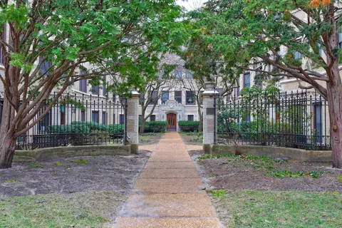 826 Judson Ave #4, Evanston, IL 60202