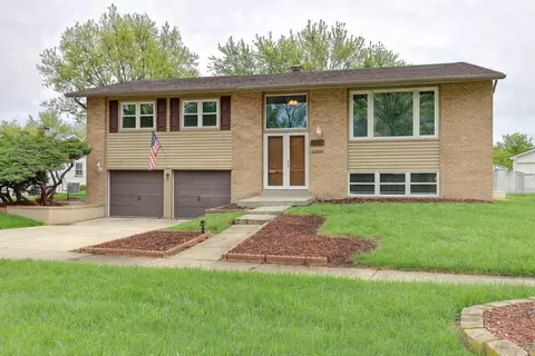6805 Armstrong Ct, Woodridge, IL 60517