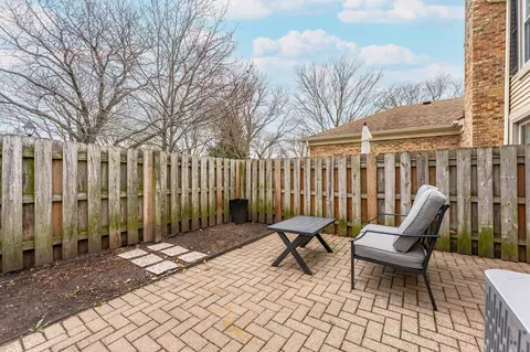 Exterior - 1122 Creekside Dr, Wheaton, IL 60189 photo 4 of 4