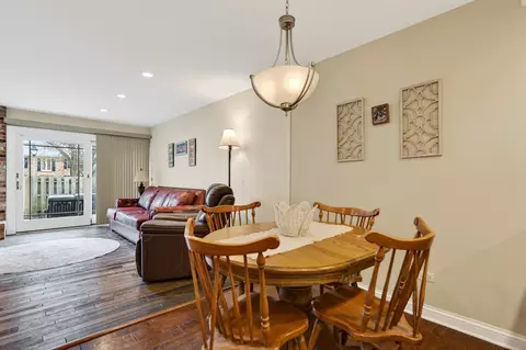 Dining - 1122 Creekside Dr, Wheaton, IL 60189 photo 1 of 1