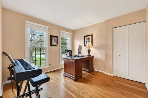 Other - 1122 Creekside Dr, Wheaton, IL 60189 photo 4 of 13
