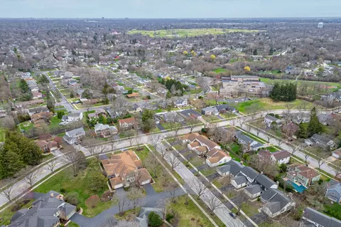 View/Area - 1122 Creekside Dr, Wheaton, IL 60189 photo 8 of 9