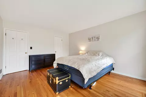 Bedroom - 1122 Creekside Dr, Wheaton, IL 60189 photo 5 of 5