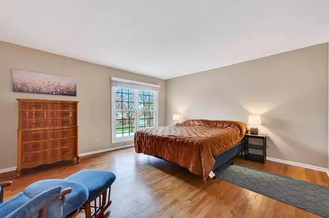 Bedroom - 1122 Creekside Dr, Wheaton, IL 60189 photo 1 of 5