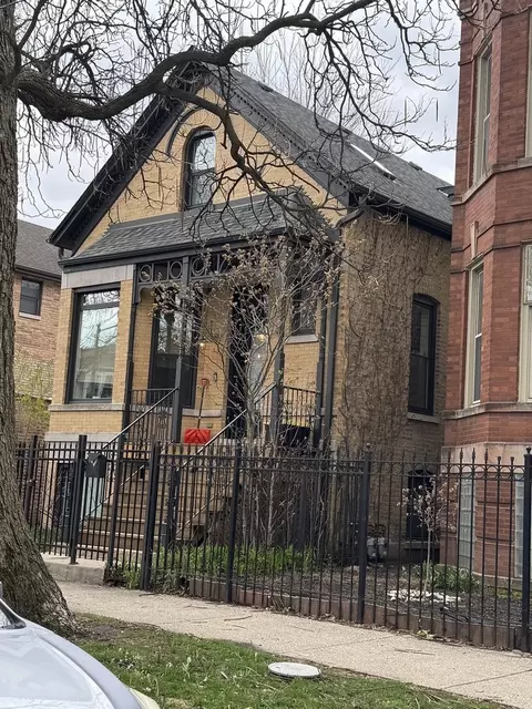 2116 N Sawyer Ave, Chicago, IL 60647