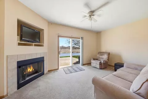Living - 2542 Oak Tree Ln, Plainfield, IL 60586 photo 1 of 2