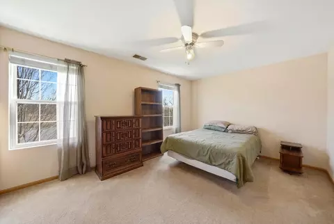 Bedroom - 2542 Oak Tree Ln, Plainfield, IL 60586 photo 1 of 2