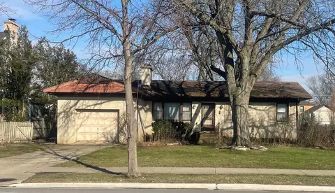 701 S Cumberland Ave, Park Ridge, IL 60068