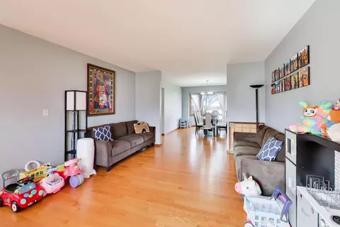 1075 Longford Rd, Bartlett, IL 60103 photo 7