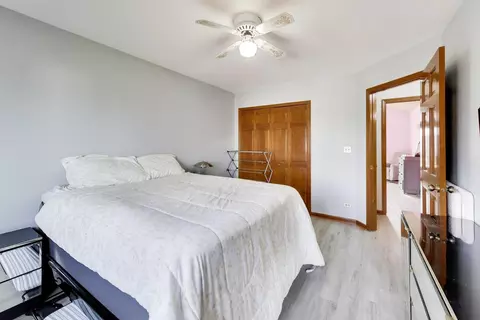 1075 Longford Rd, Bartlett, IL 60103 photo 36