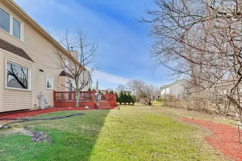1075 Longford Rd, Bartlett, IL 60103 photo 48