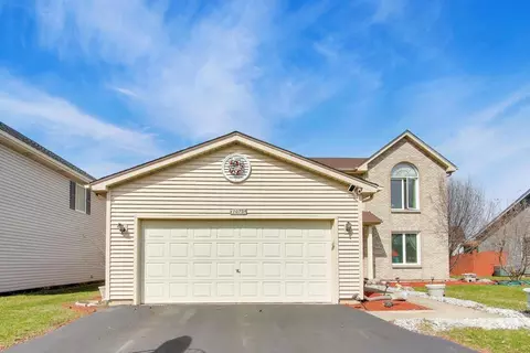 1075 Longford Rd, Bartlett, IL 60103 photo 3