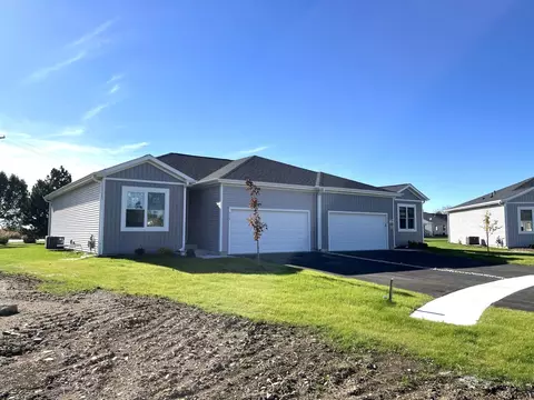 516 Cobblestone Cir, Harvard, IL 60033