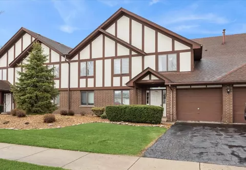 17950 66th Ct #2S, Tinley Park, IL 60477