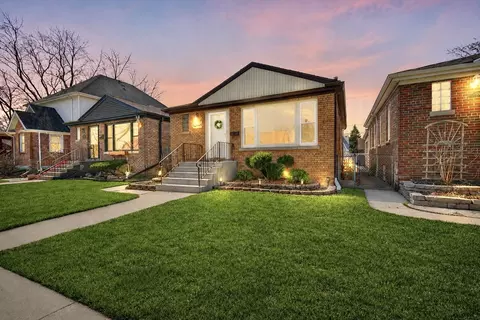 10552 S Troy St, Chicago, IL 60655
