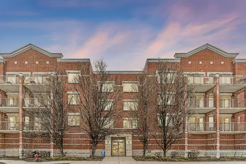 9864 Leland Ave #220, Schiller Park, IL 60176