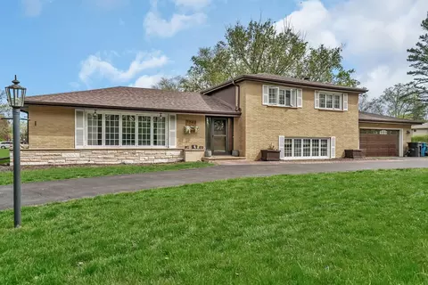 7040 W 131st St, Palos Heights, IL 60463