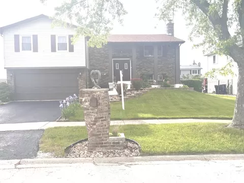 56 Timberlane Rd, Matteson, IL 60443