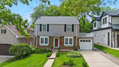 4814 Bryan Pl, Downers Grove, IL 60515