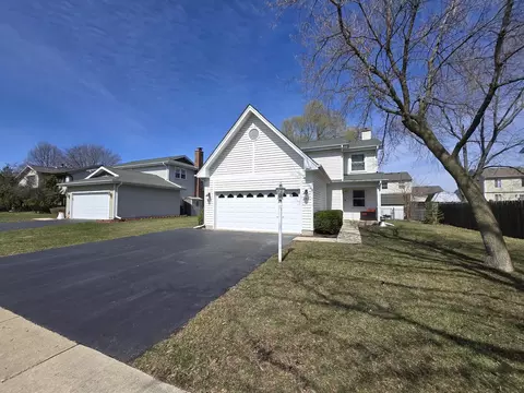 358 Westgate Ter, Streamwood, IL 60107