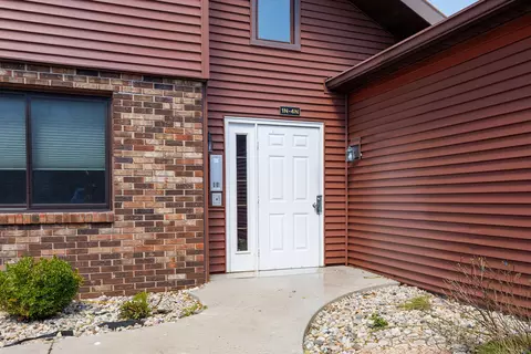 601 N Main St #4N, Normal, IL 61761