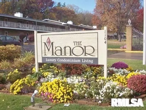 1104 Kimberly Rd #901, Bettendorf, IA 52722