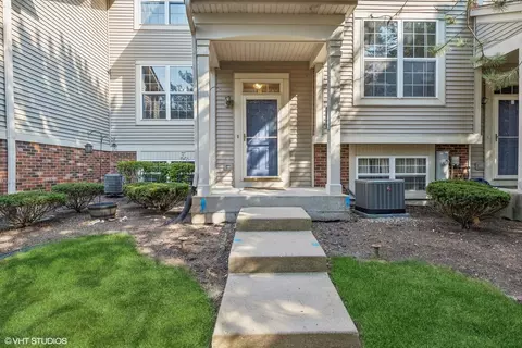 31663 Tallgrass Ct, Lakemoor, IL 60051 photo 3