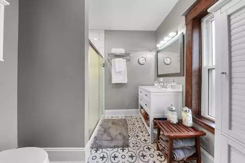 Bath - 524 E Chapin St, Morris, IL 60450 photo 3 of 3