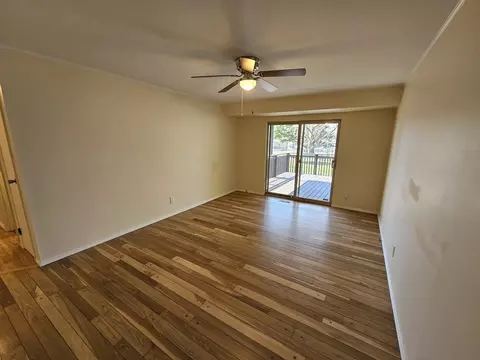 Living - 57 Cherry Dr, Mount Vernon, IL 62864 photo 3 of 6