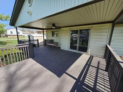 Exterior - 57 Cherry Dr, Mount Vernon, IL 62864 photo 8 of 11