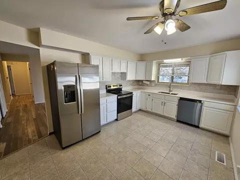 Kitchen - 57 Cherry Dr, Mount Vernon, IL 62864 photo 4 of 4