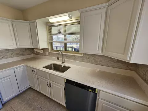 Kitchen - 57 Cherry Dr, Mount Vernon, IL 62864 photo 3 of 4