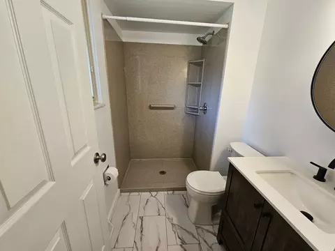 Bath - 57 Cherry Dr, Mount Vernon, IL 62864 photo 4 of 4